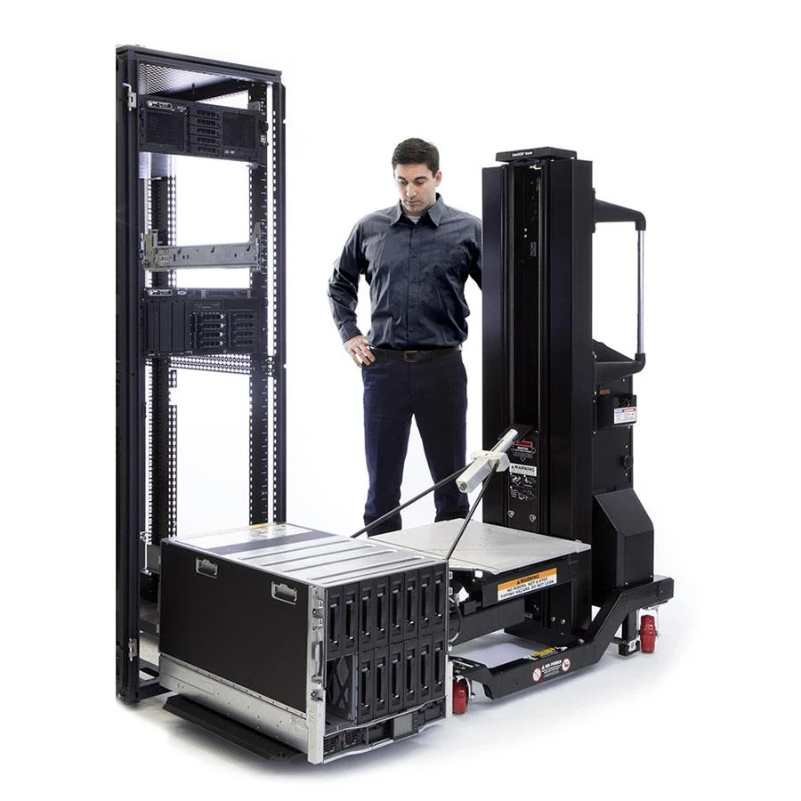 mutari-echipamente-it-server-lift-2 Mutari echipamente IT server-lift-2